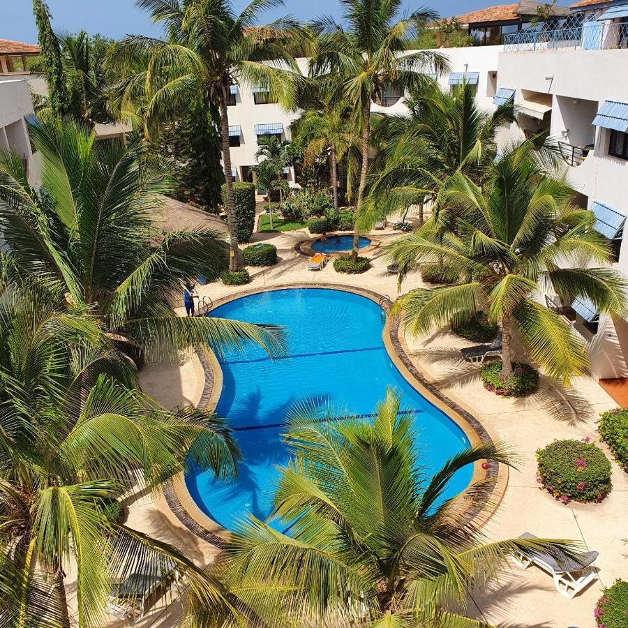 Superbe Appartement Avec Piscine, Proche Centre Ville, Restaurant, Mer Saly Eksteriør billede